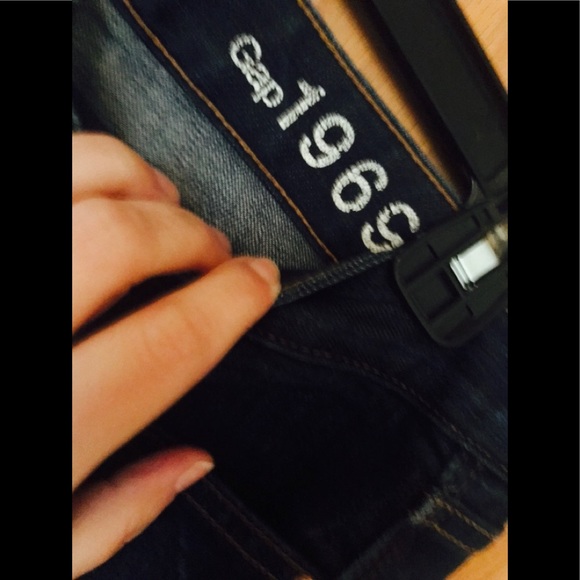 Gap straight leg dark jeans. Very comfy size 10s - Picture 2 of 4